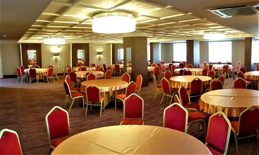 Grand Isias Hotel Adıyaman Esterno foto